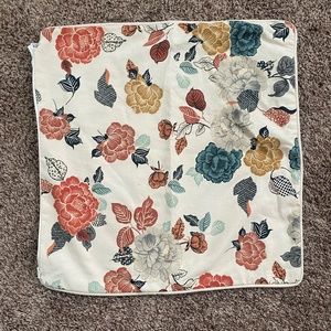 Vintage floral pillow cover 20x20 in Ikea